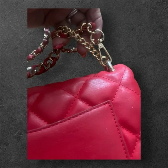 Badgley Mischka Red Quilted Crossbody Bag - Picture 7 of 16